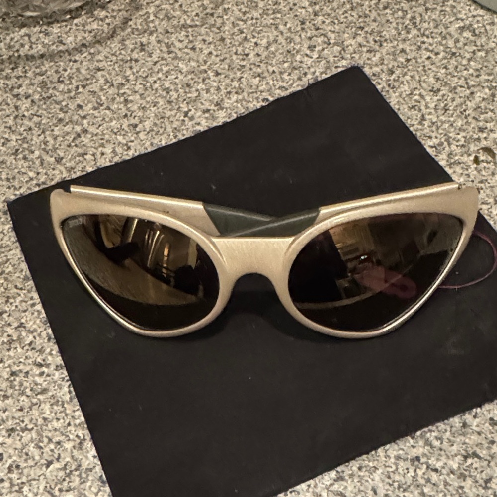 Stylish Cream Unisex mirrored Sunglasses